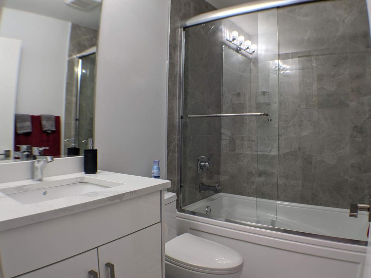 Modern & Luxurious Suites In Surrey Luaran gambar
