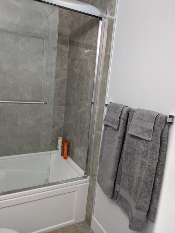 Modern & Luxurious Suites In Surrey Luaran gambar