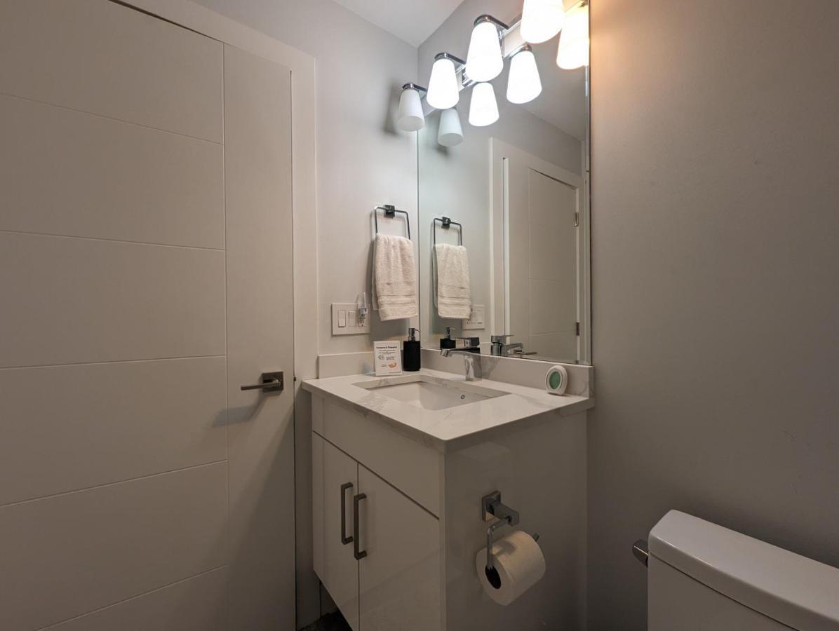 Modern & Luxurious Suites In Surrey Luaran gambar