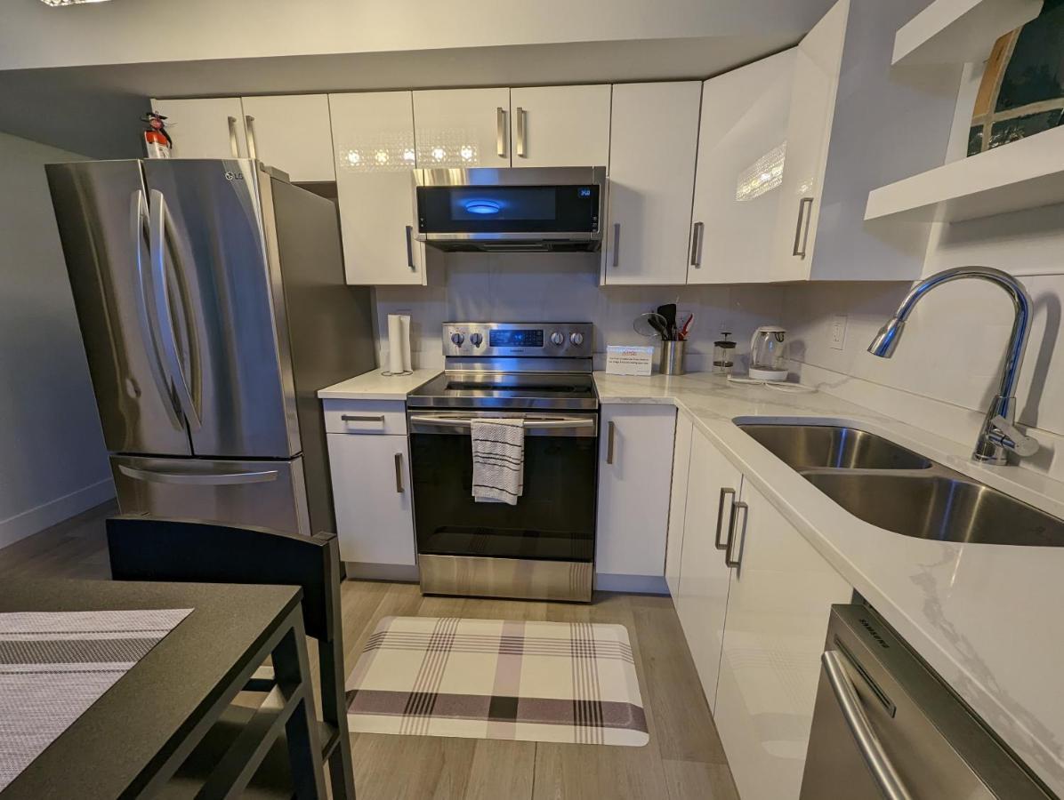 Modern & Luxurious Suites In Surrey Luaran gambar